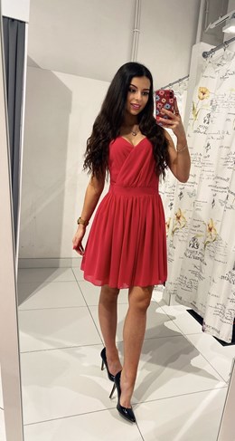 Sukienka krótka zakładka dekolt malina