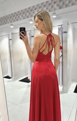 Sukienka długa satynowa wiązanie szyja czerwień