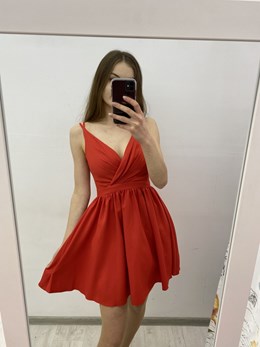 Sukienka krótka na ramiączkach gładka czerwony