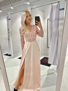 Sukienka długa rękawek do łokcia jasny róż