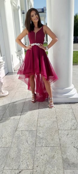 Sukienka asymetryczna ramiączka dekolt bordo