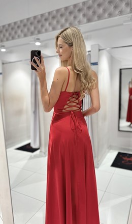 Sukienka długa satyna wiązanie plecy czerwień