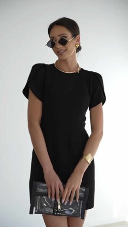 Sukienka krótka guziczki wycięcie plecy czerń