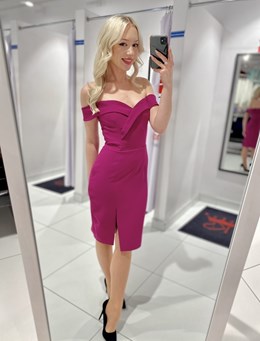 Sukienka krótka opadające ramiona fuksja