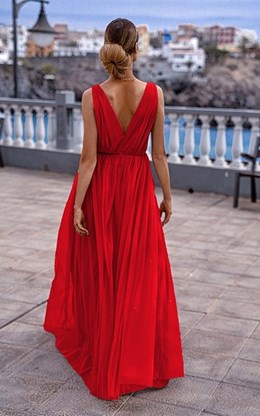 Sukienka długa tiul głęboki dekolt czerwień