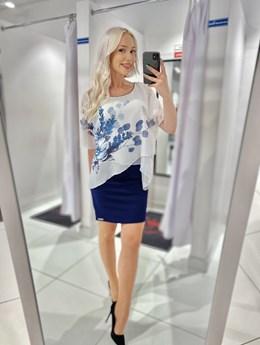 Sukienka krótka maskująca biel/granat/niebieski