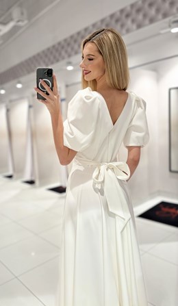 Sukienka długa 3/4 rękawek wiązanie plecy biel