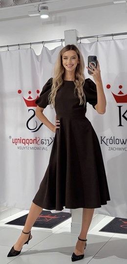 Sukienka midi 3/4 rękawek wiązanie plecy brąz