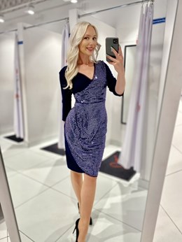 Sukienka krótka rękaw zakładana zdobienie granat