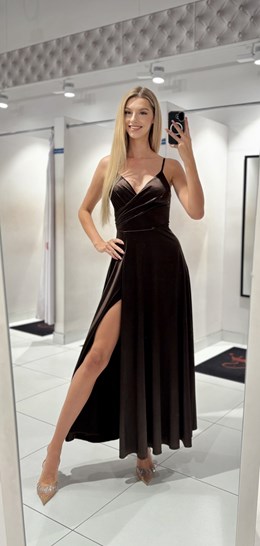 Sukienka długa ramiączka rozkloszowana czekolada