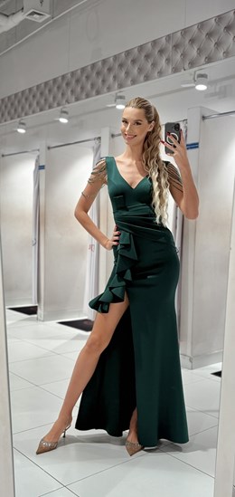 Sukienka długa falbana koraliki ramiona zieleń