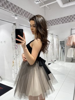 Sukienka krótka ramiączka tiul góra czarny/beż