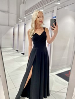 Sukienka długa rozkloszowana ramiączka czerń