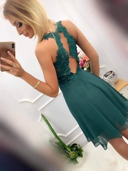 Sukienka krótka zdobione plecy zieleń