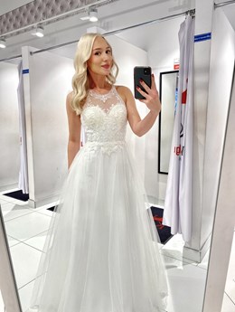 Sukienka długa tiul zdobiona góra koraliki biel