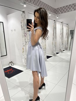 Sukienka krótka asymetryczna zakład. dekolt szary