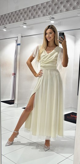 Sukienka długa rękawek ozdoba brokat złoto