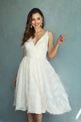 Sukienka midi ramiączka pióra biel